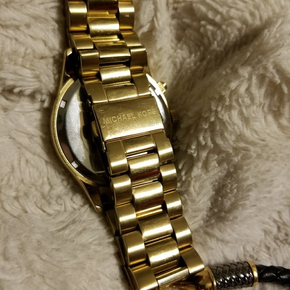 Michael Kors Layton Chronograph Black Dial Gold - Picture 3 of 5